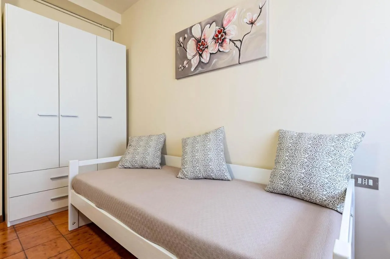 Holiday home Casa Jessika Villa Gardone Riviera Italy